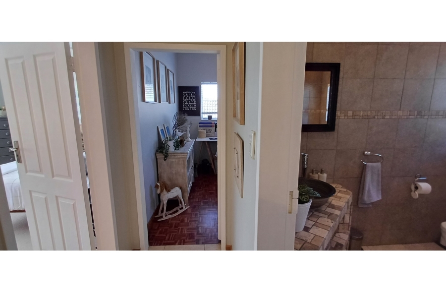 5 Bedroom Property for Sale in Jim Fouchepark Free State